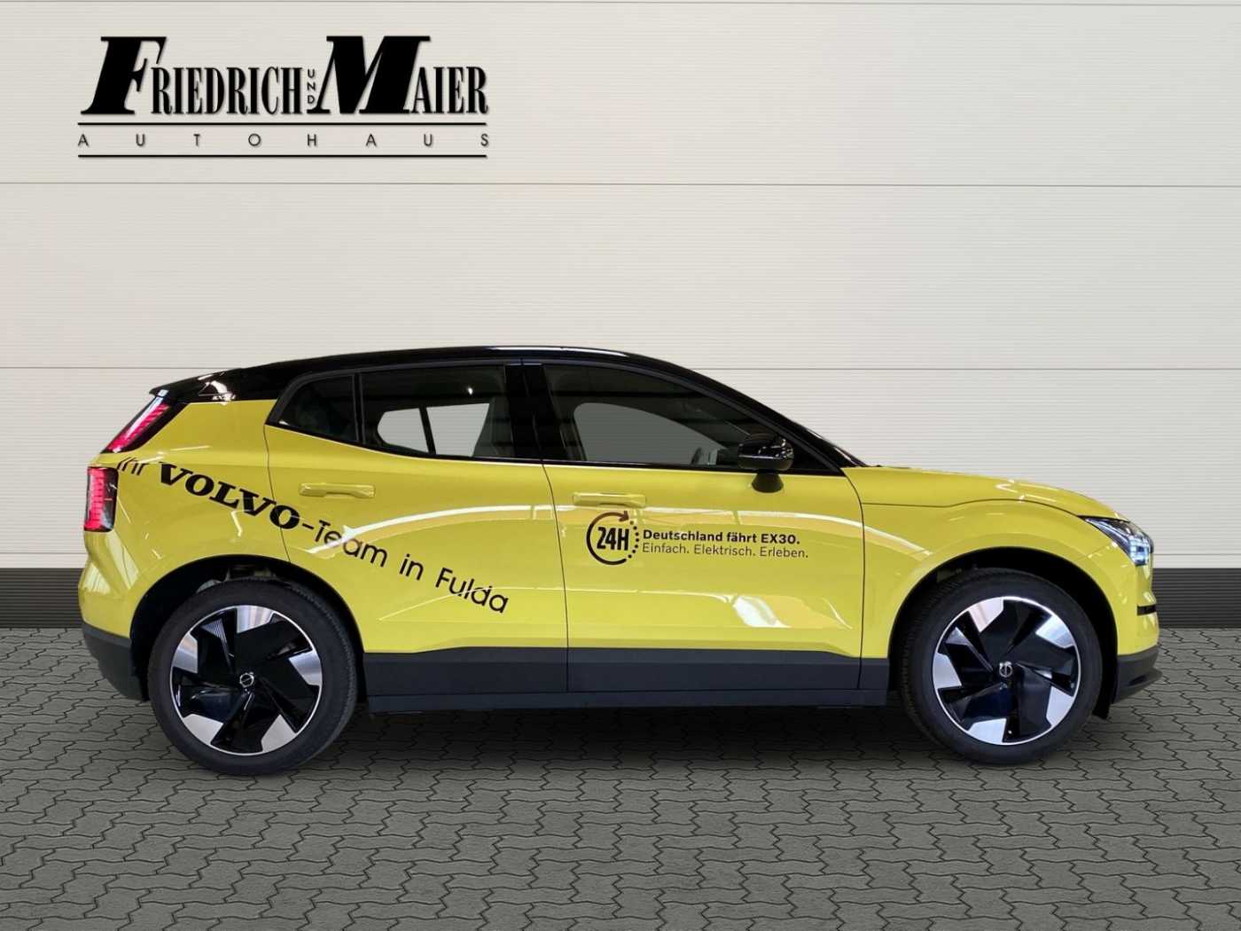 Volvo  Plus Single Motor Extended Range 2WD Pure E