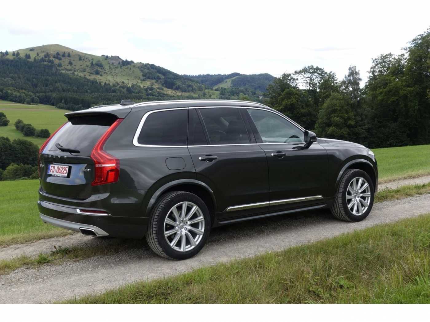 Volvo  D5 AWD Inscription Geartr.  / AHK / STHZ /