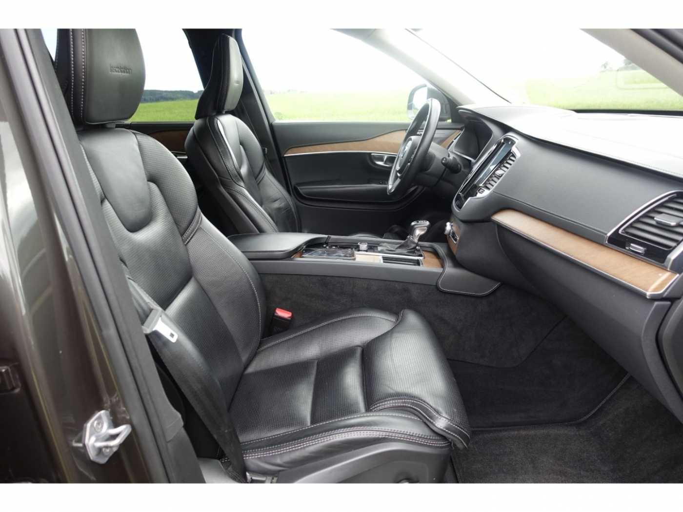 Volvo  D5 AWD Inscription Geartr.  / AHK / STHZ /