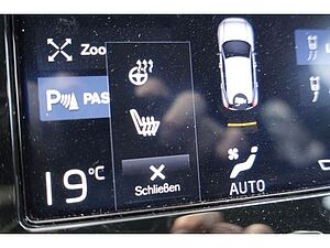 Volvo  D3 AWD R-Design AHK PGSD RFK elektr. Sitze