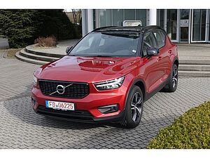 Volvo  D3 AWD R-Design AHK PGSD RFK elektr. Sitze