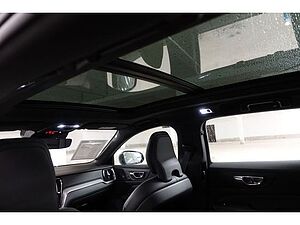 Volvo  T6 PHEV AWD R-Design HUD PGSD ACC 360 STHZG