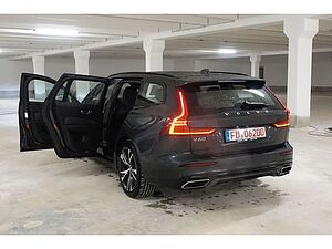 Volvo  T6 PHEV AWD R-Design HUD PGSD ACC 360 STHZG