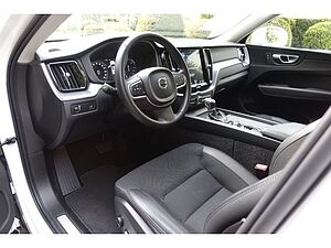 Volvo  D4 Geartr. Momentum Pro V-LED RFK NAVI