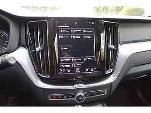 Volvo  D4 Geartr. Momentum Pro V-LED RFK NAVI