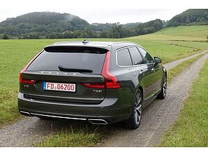 Volvo  T8 AWD Inscription V-LED AHK RFK BLIS ACC