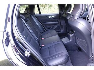 Volvo  T6 AWD Momentum Pro AHK V-LED BLIS RFK PDC