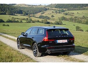 Volvo  T6 AWD Momentum Pro AHK V-LED BLIS RFK PDC