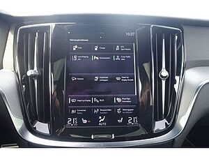 Volvo  T6 PHEV AWD R-Design HUD AHK PANO RFK