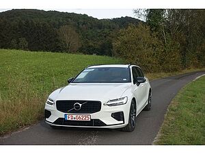 Volvo  T6 PHEV AWD R-Design HUD AHK PANO RFK