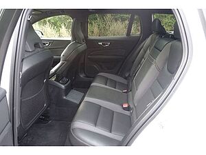 Volvo  T6 PHEV AWD R-Design HUD AHK PANO RFK