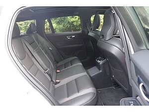 Volvo  T6 PHEV AWD R-Design HUD AHK PANO RFK