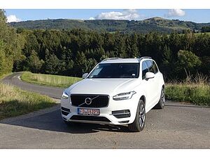 Volvo  D5 AWD Momentum AHK RFK STHZ BLIS PDC
