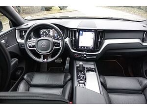 Volvo  B5 AWD R-Design HUD PGSD ACC BLIS RFK AHK