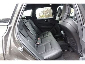 Volvo  B5 AWD R-Design HUD PGSD ACC BLIS RFK AHK