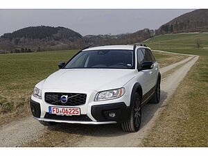 Volvo  Linje Svart AWD D4 DPF    AHK /Schiebe-/ He