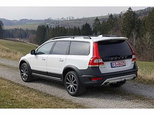 Volvo  Linje Svart AWD D4 DPF    AHK /Schiebe-/ He