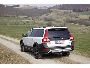 Volvo  Linje Svart AWD D4 DPF    AHK /Schiebe-/ He
