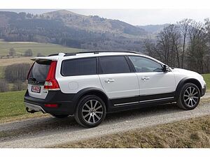 Volvo  Linje Svart AWD D4 DPF    AHK /Schiebe-/ He