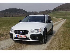 Volvo  Linje Svart AWD D4 DPF    AHK /Schiebe-/ He