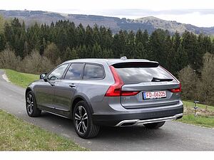 Volvo  Cross Country Pro AWD T5 AHK / Pano/ Rückfah