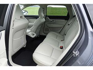 Volvo  Cross Country Pro AWD T5 AHK / Pano/ Rückfah