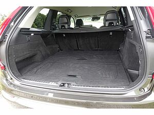 Volvo  D5 AWD Inscription Geartr.  / AHK / STHZ /