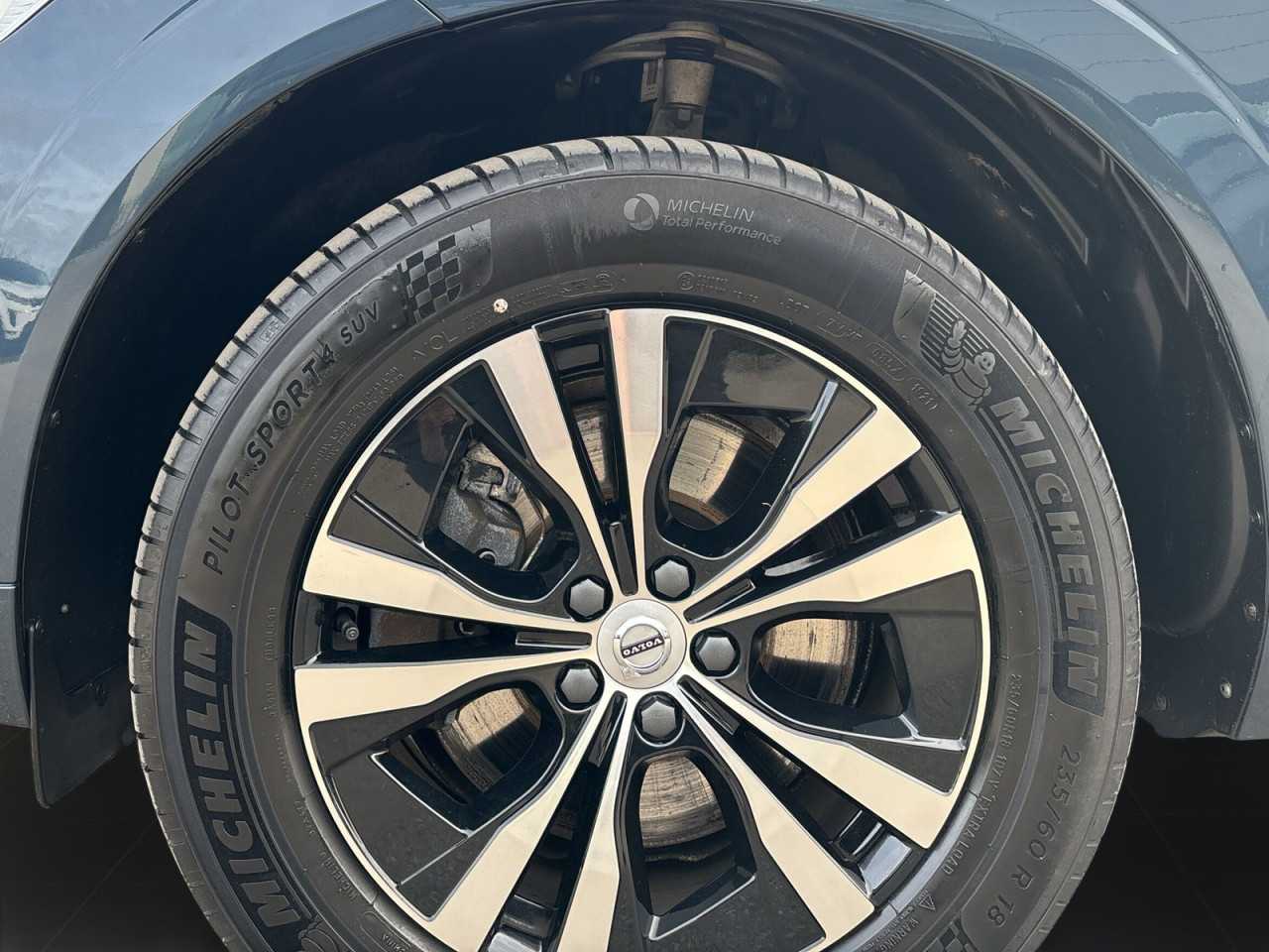 Volvo  XC60 Bluetooth Navi LED Klima Einparkhilfe el. Fenster