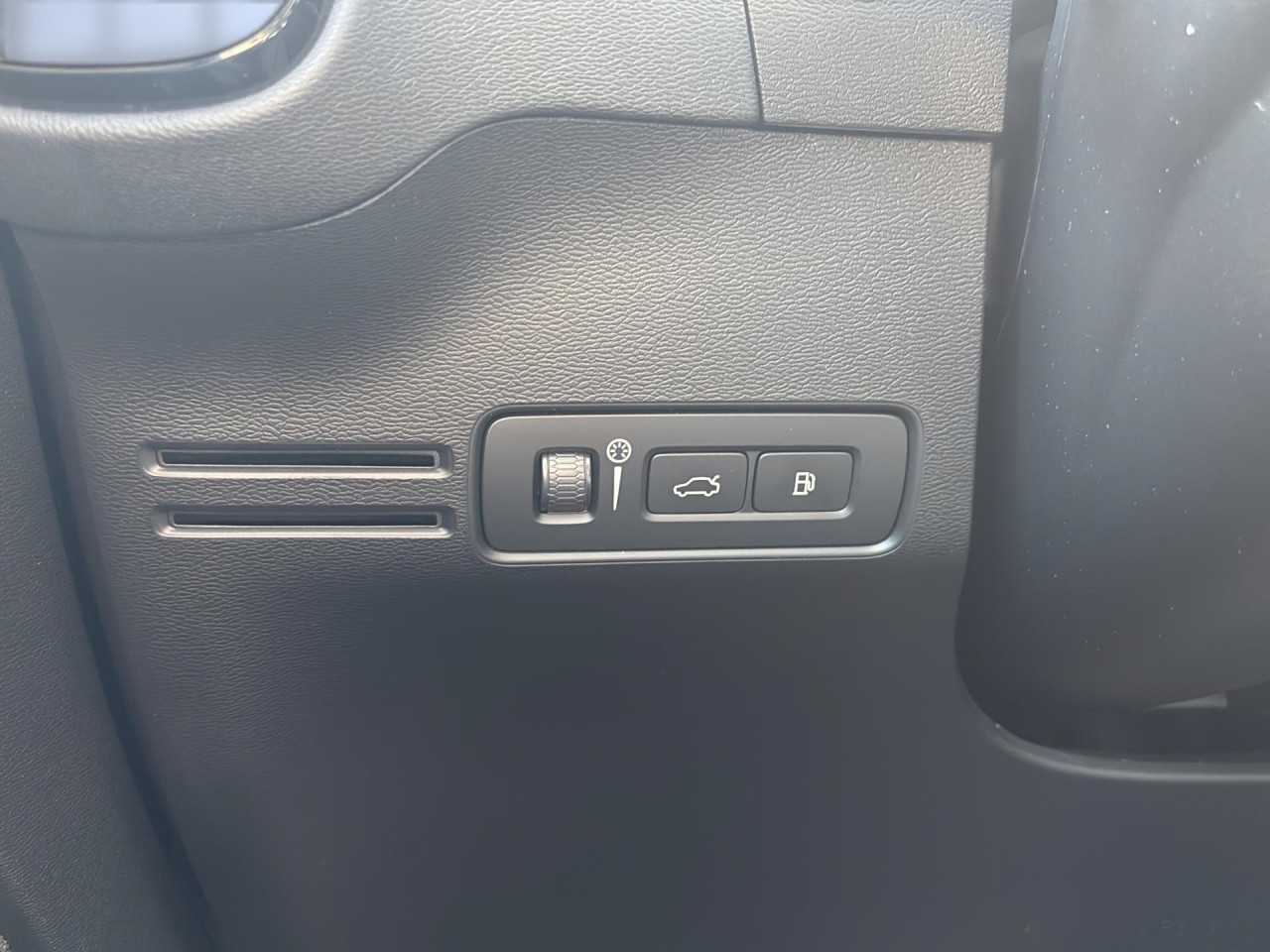 Volvo  XC40 Bluetooth Navi LED Klima Einparkhilfe el. Fenster
