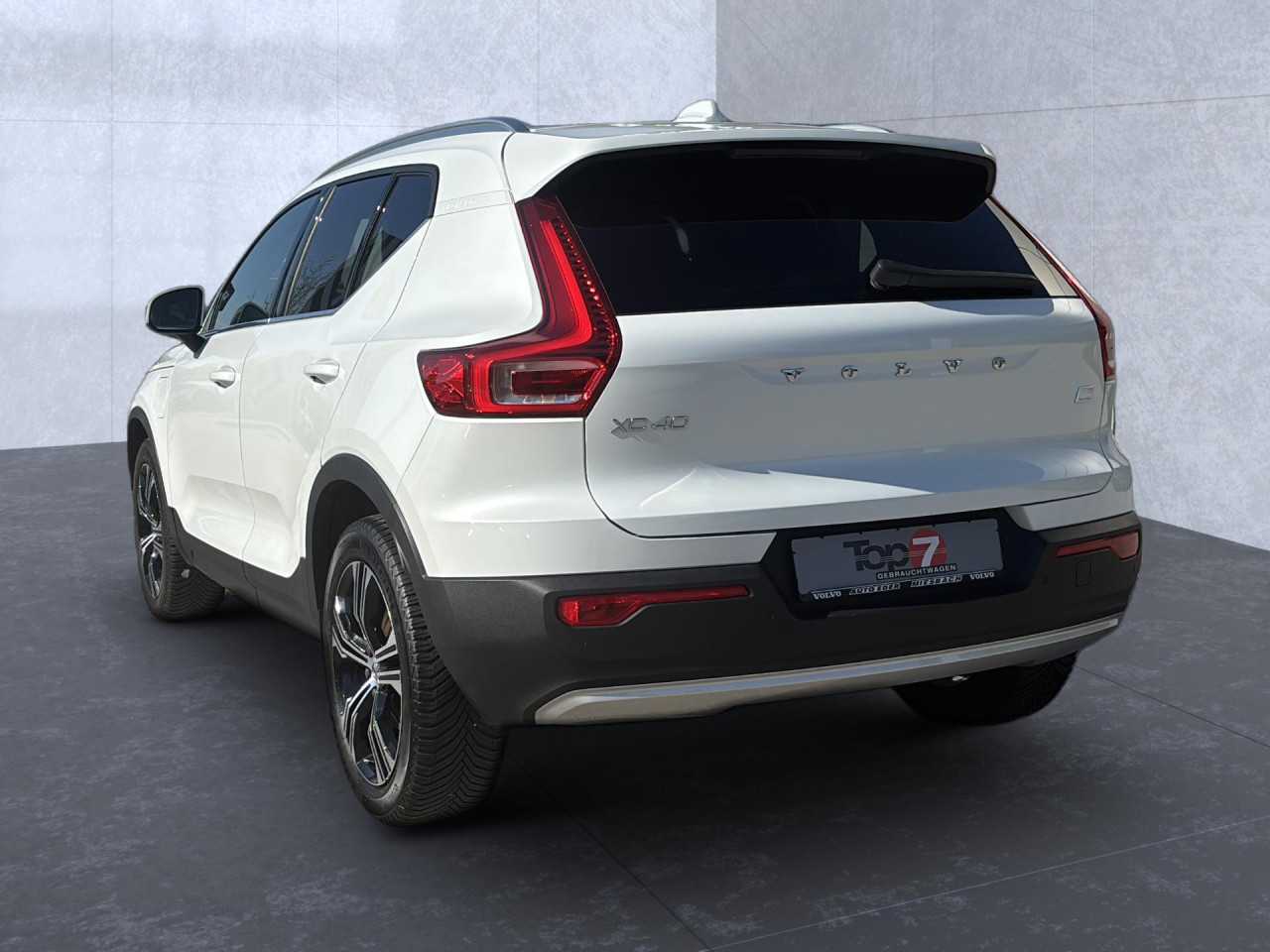 Volvo  XC40 Bluetooth Navi LED Klima Einparkhilfe el. Fenster