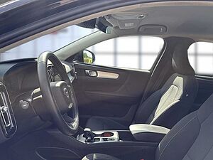 Volvo  XC40 Bluetooth Navi LED Klima Einparkhilfe el. Fenster