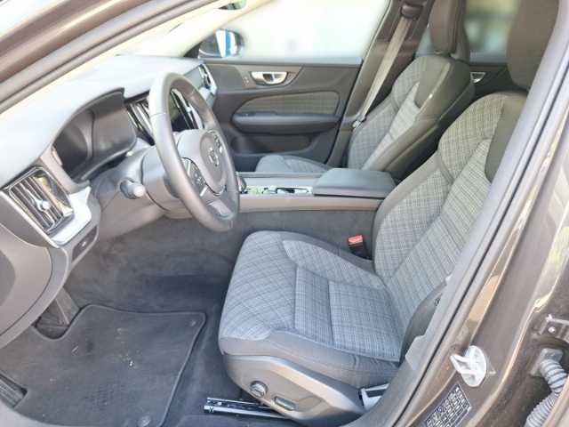 Volvo  Kombi B3 Benzin EU6d Core digitales Cockpit Memory Sitze Soundsystem LED Kurvenl