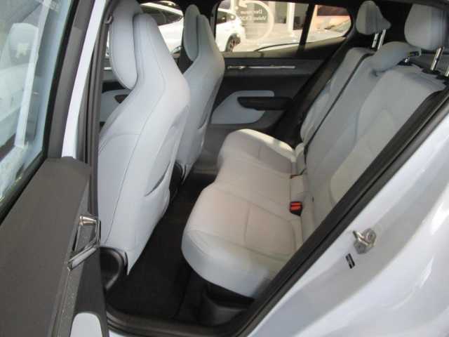 Volvo  AWD Performance Pure Electric Twin Ultra Allrad StandHZG Panorama digitales Cock