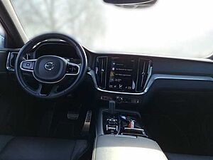 Volvo  Kombi R Design Recharge Plug-In Hybrid AWD T6 Twin Engine EU6d Allrad StandHZG N