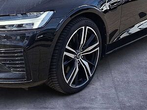 Volvo  Kombi R Design Recharge Plug-In Hybrid AWD T6 Twin Engine EU6d Allrad StandHZG N