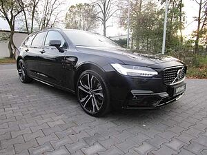 Volvo  Plus Dark B4 Benzin StandHZG AHK Panorama Leder AHK-el. klappb. digitales Cockpi