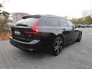 Volvo  Plus Dark B4 Benzin StandHZG AHK Panorama Leder AHK-el. klappb. digitales Cockpi