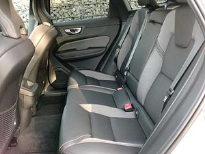 Volvo  2WD B4 Diesel EU6d Plus Dark StandHZG Leder digitales Cockpit Memory Sitze Sound