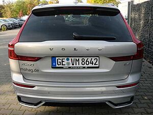 Volvo  2WD B4 Diesel EU6d Plus Dark StandHZG Leder digitales Cockpit Memory Sitze Sound