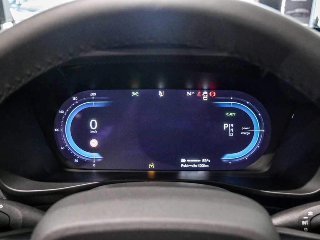 Volvo  Plus Recharge Pure Electric Navi Kam Blis ACC