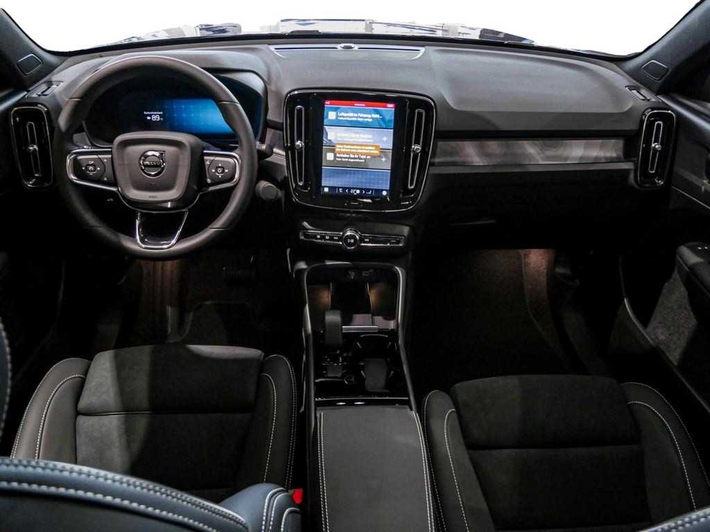 Volvo  Plus Recharge Pure Electric Navi Kam Blis ACC