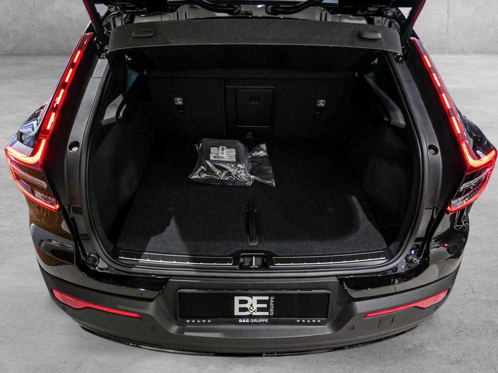 Volvo  Plus Recharge Pure Electric Navi Kam Blis ACC