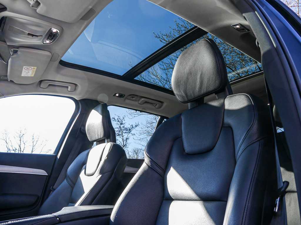 Volvo  T8 Recharge Inscription Expression AWD Pano HUD Luft 360°