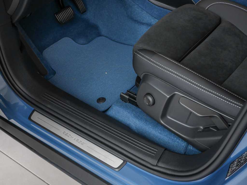Volvo  Recharge Twin Plus Pure Electric AWD ACC Google Kamera SHZ