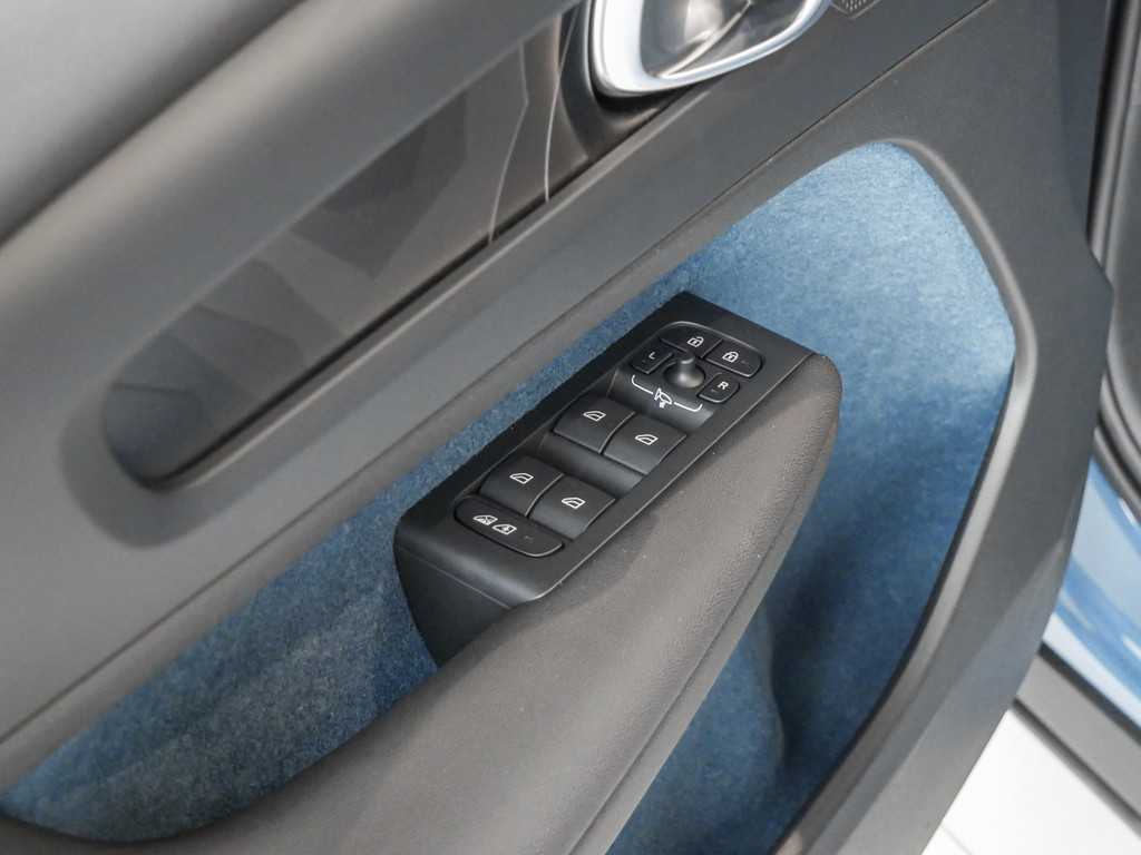 Volvo  Recharge Twin Plus Pure Electric AWD ACC Google Kamera SHZ