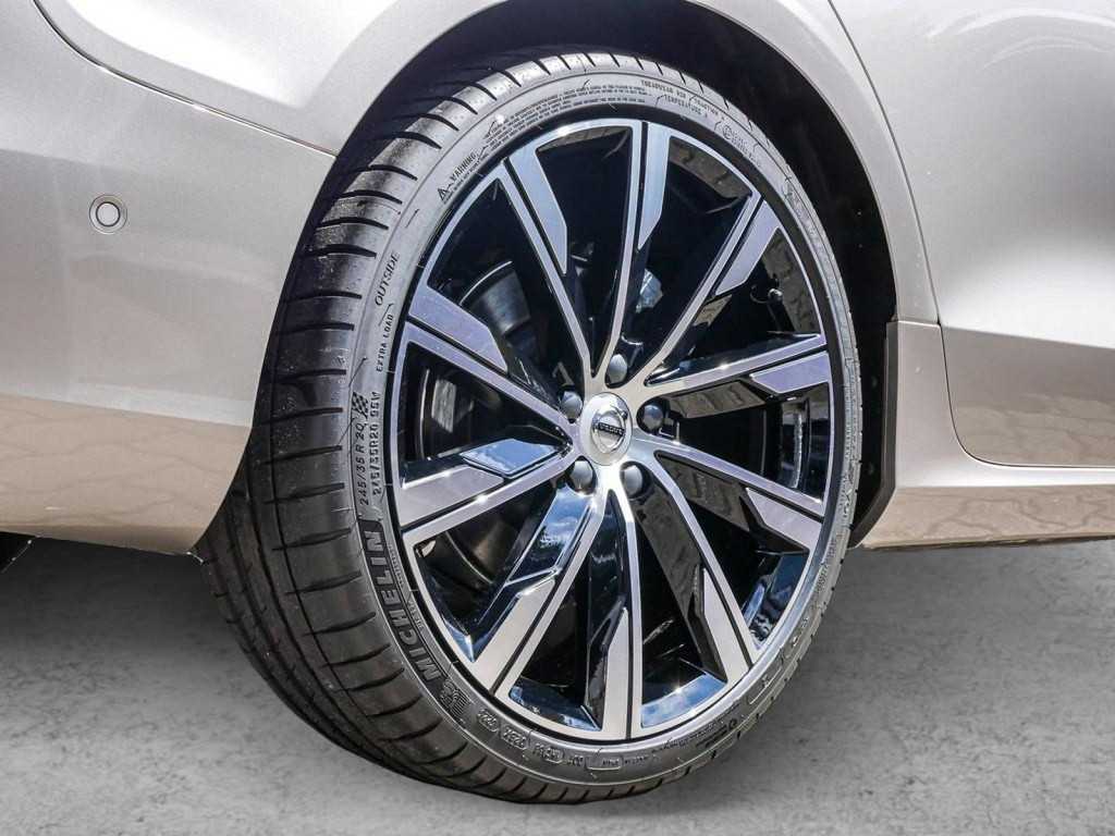 Volvo  Ultimate Dark ACC 360° Stdhzg Google Sport