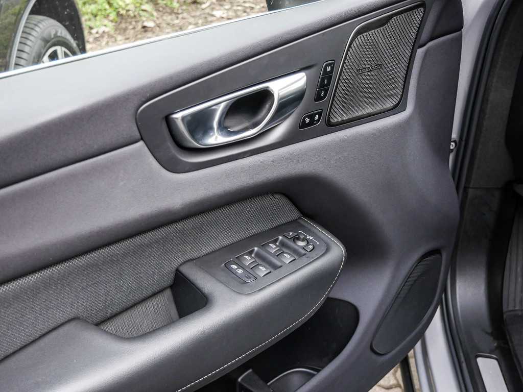 Volvo  T8 Inscription Recharge Plug-In Hybrid AWD ACC Pano Navi