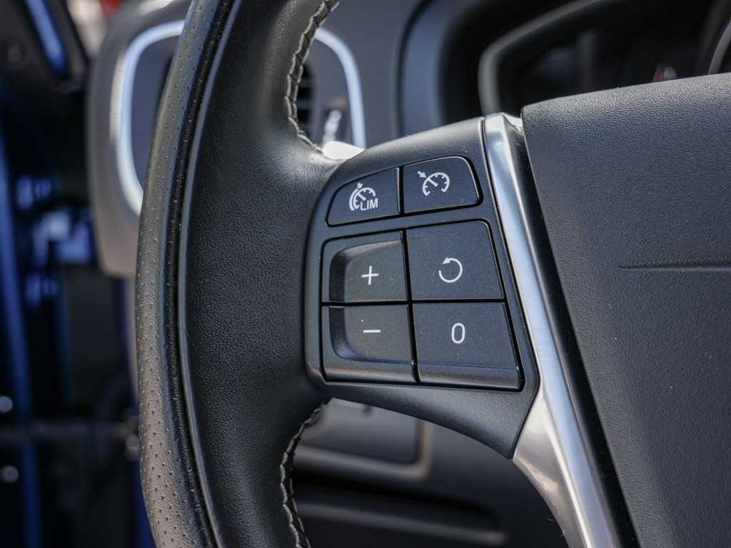 Volvo  T2 R-Design Geartronic LED Navi SHZ