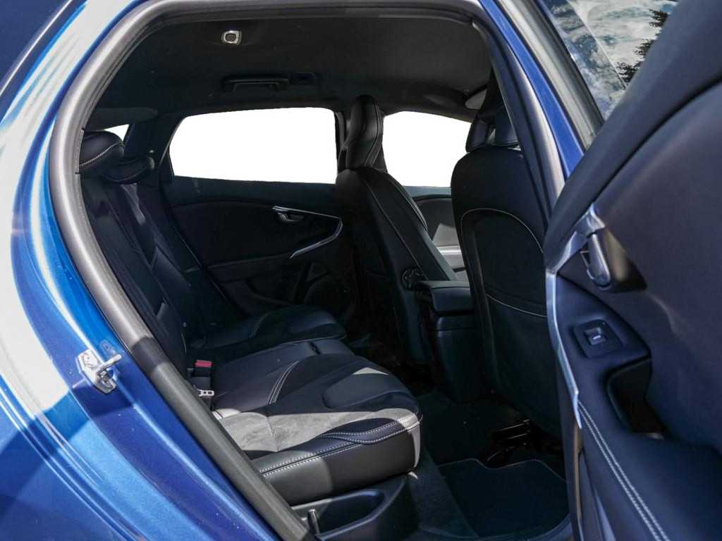 Volvo  T2 R-Design Geartronic LED Navi SHZ