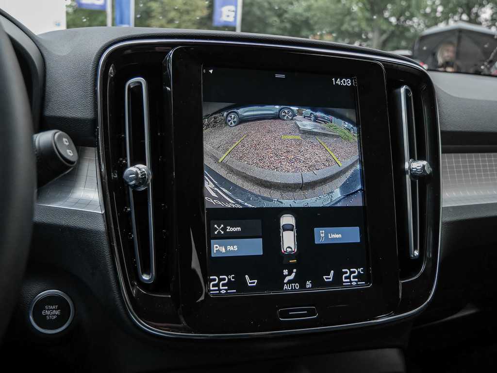 Volvo  T3 Momentum Pro Geartronic Kam SHZ Navi